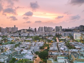 九旬香港地产大亨的退休生活规划